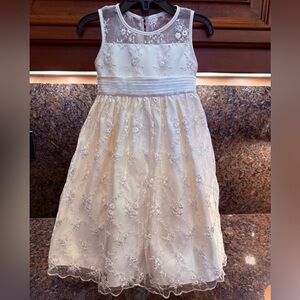 Elegant Cream Lace Dress